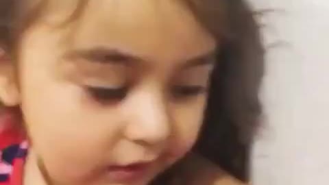 Kid saying animal sounds