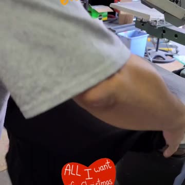 2 color print on a clutch