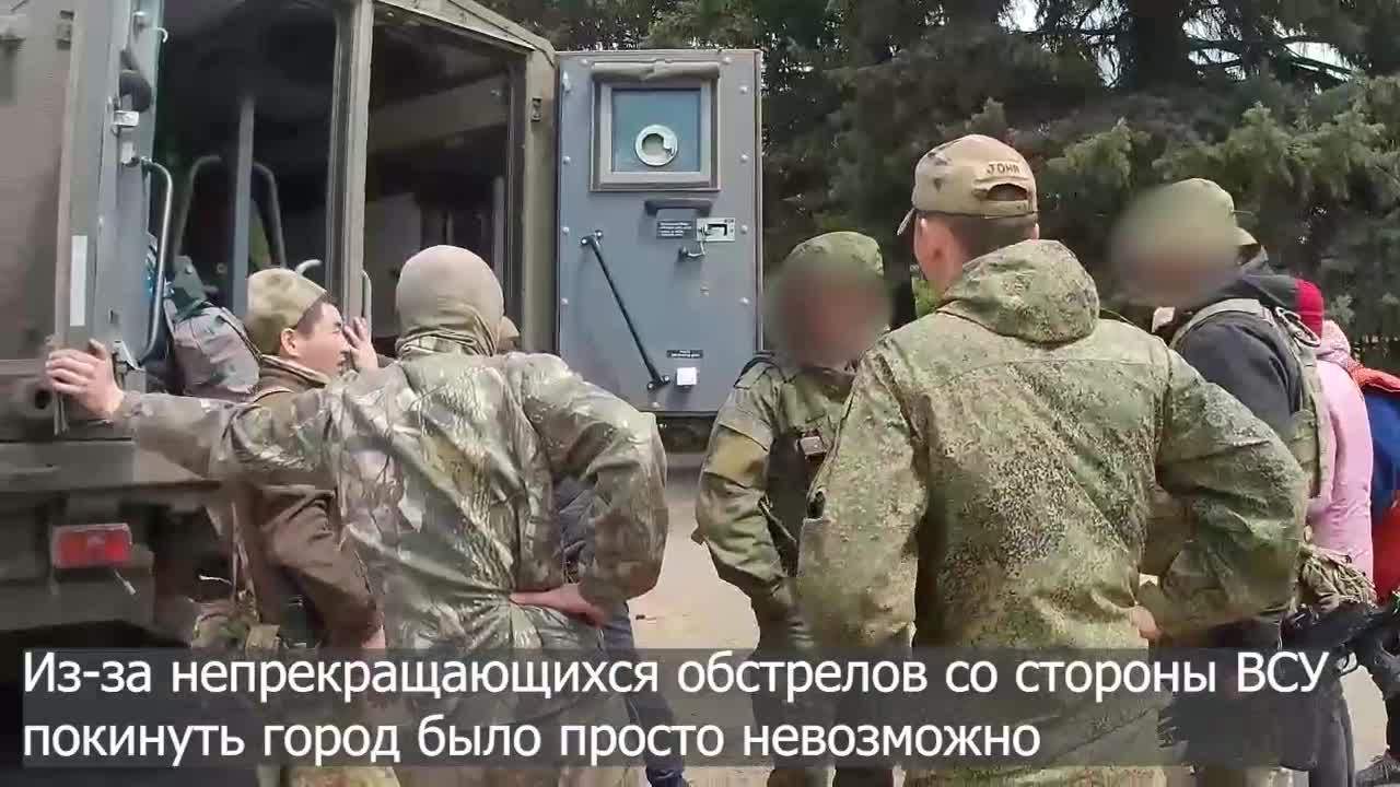 Uprchlíci z Izjumu odcházejí do Ruska