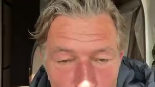 Pensées pour Natacha ! – La Minute de Ricardo