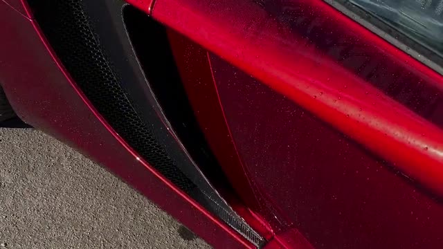 Immersive experience of McLaren mp4 12c