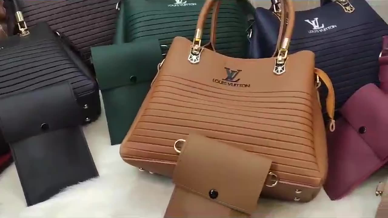 New 2 Pcs Lv Shoulder bag for girls