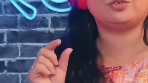 Bharati roasting urfi 😂