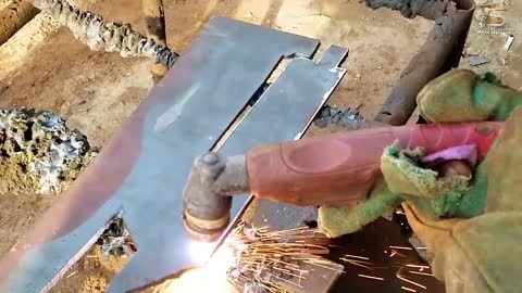 Cut Bowie knife shape