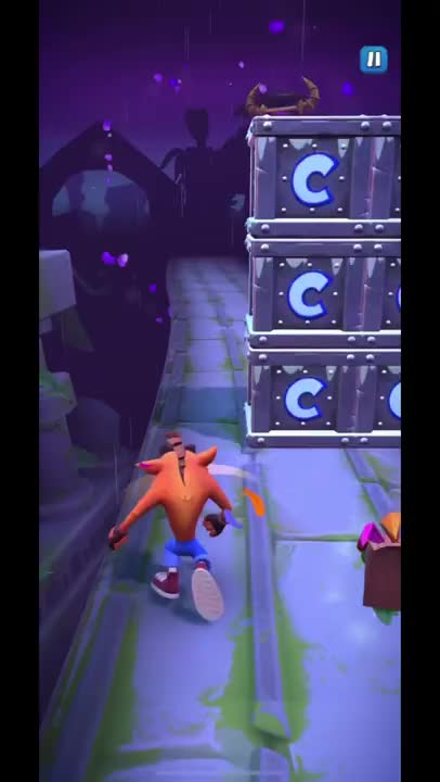 Frosty Iron Crate Battle Run Gameplay - Crash Bandicoot: On The Run! (S3 Battle of the Dragons Boss)