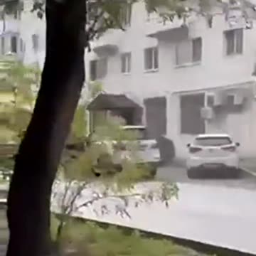 Drunk driver rams his car into other cars