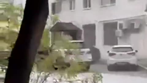 Drunk driver rams his car into other cars