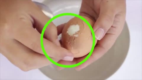 How to Perfectly Peel Boiled Eggs