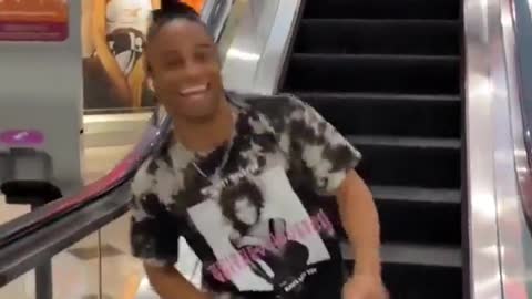 This man make a real dance