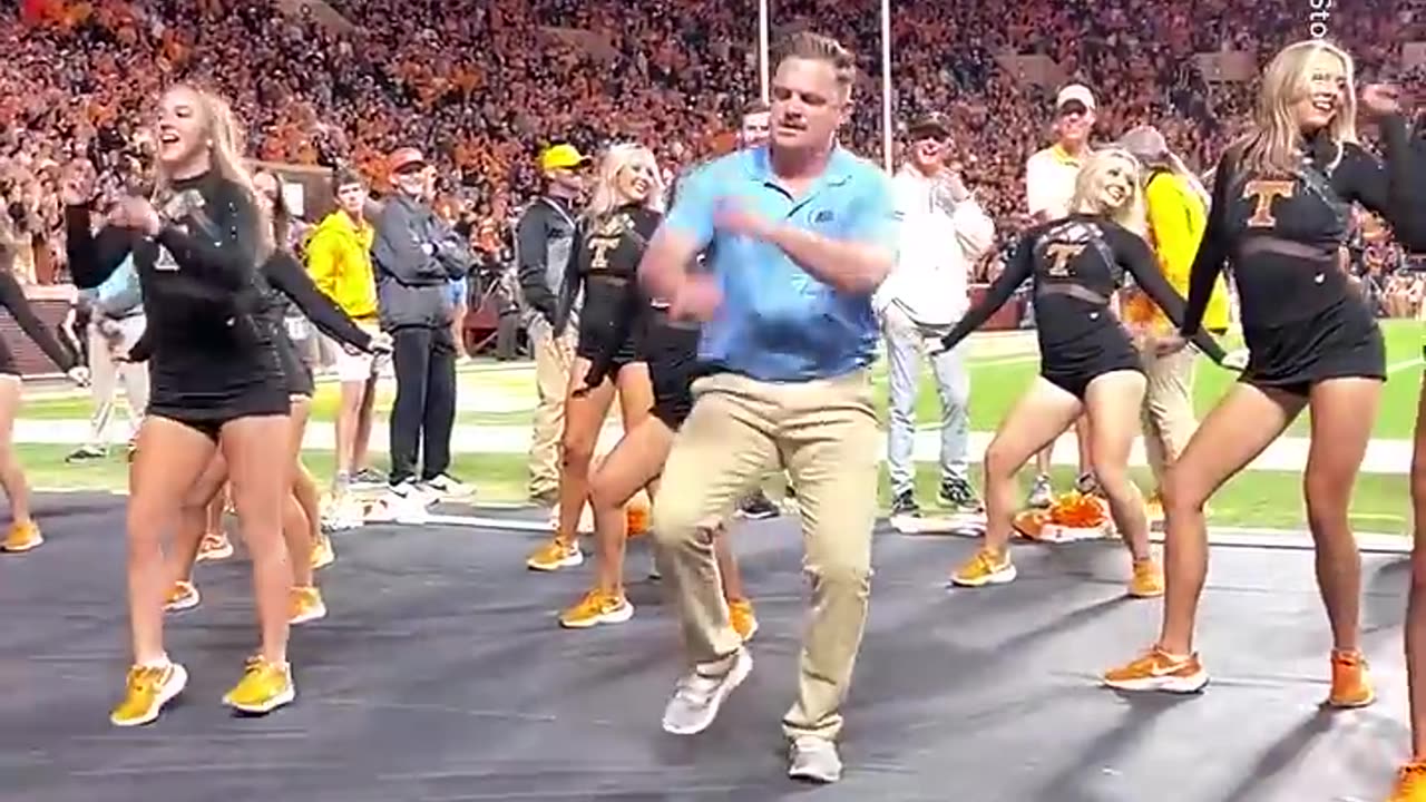 Security Guard 💂‍♀️ Dancing 🕺