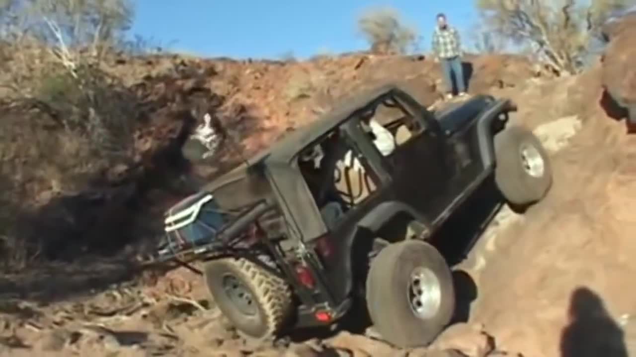 EPIC SUV 4x4 FAILS COMPILATION 2022