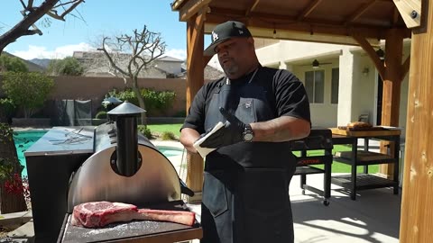 Secrets of Smoking a PERFECT Tomahawk Steak!