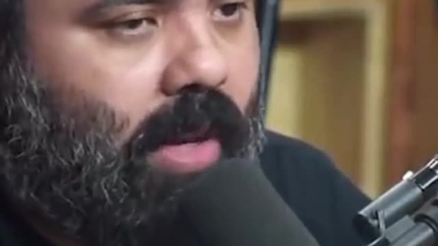 AS VEZES PARECE QUE DEUS ESTÁ BAGUNÇANDO NOSSA VIDA