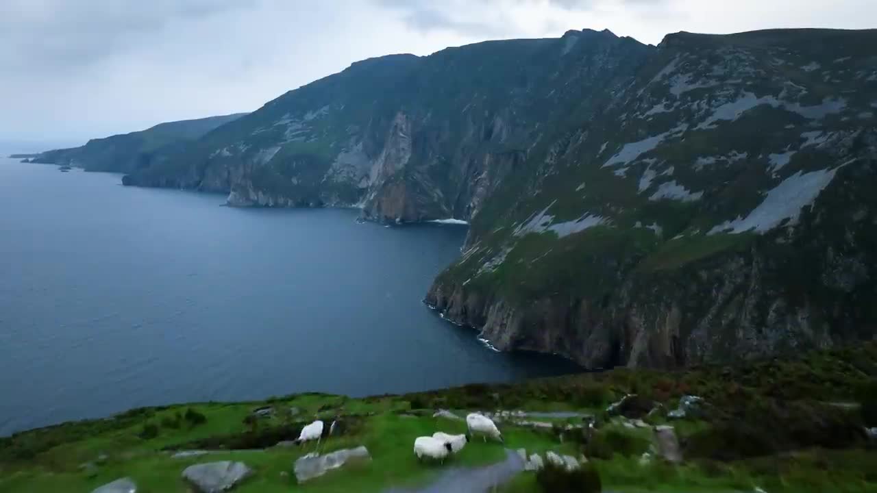 Top 10 Places to Visit In Ireland - Travel Guide-14