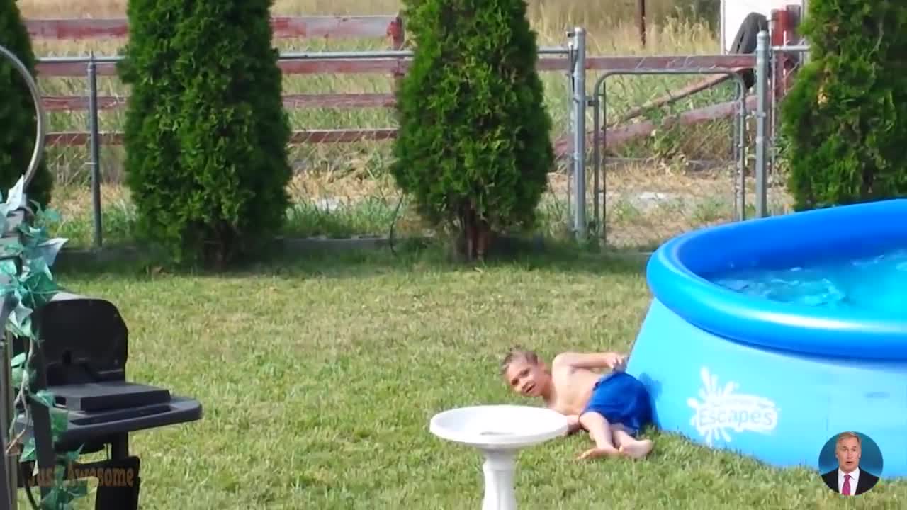 Funny Babies Playing in Pool Try Not To Laugh