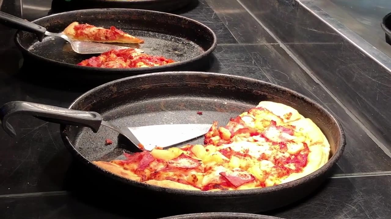 Ultimate Pizza Paradise: Buffet Collection Extravaganza!