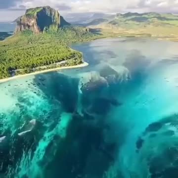 Underwater Waterfall Mauritius