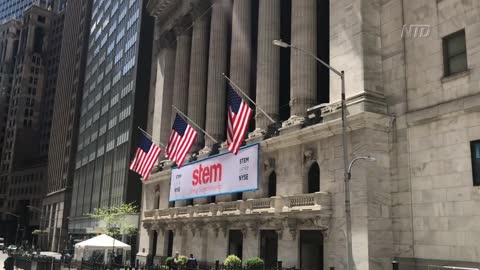 Wall Street Reacts to News of NYC Reopening