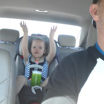 2 year old singing eancy wiencie spider the never endind version.