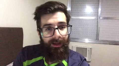 Juíza eleitoral que fez postagens antipetistas é afastada