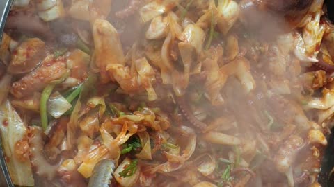 Stir-fried octopus that looks delicious