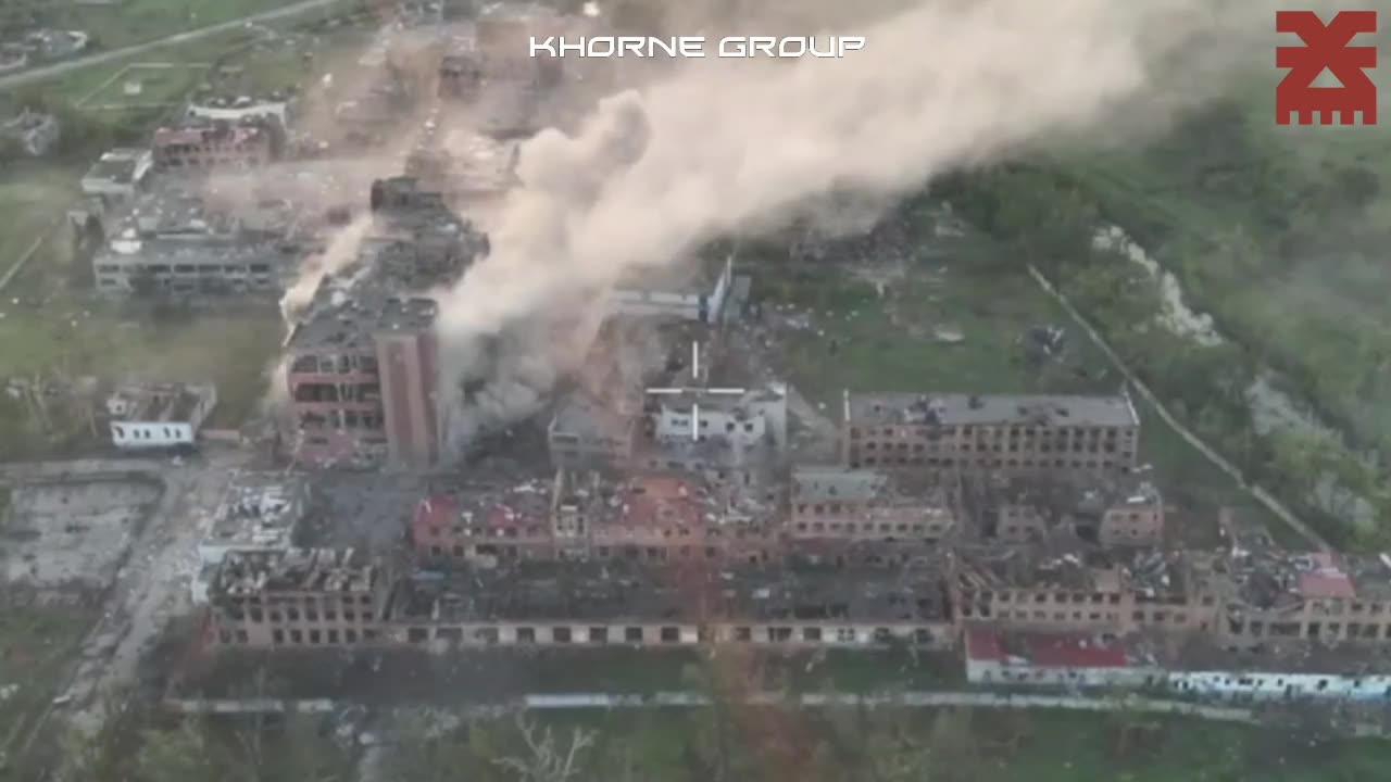 Ukrainian Attack on a Concrete Plant Where Around 100 Russian Soldiers are Trapped