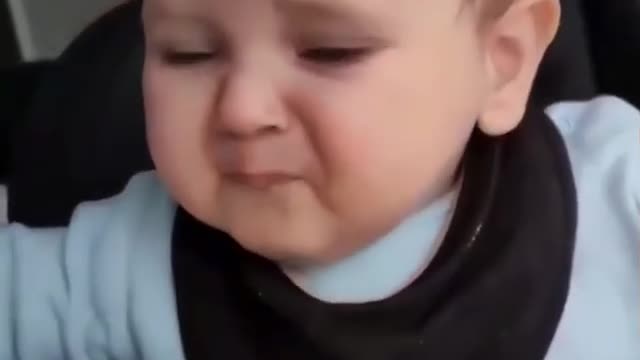 baby eating leamon-funny video