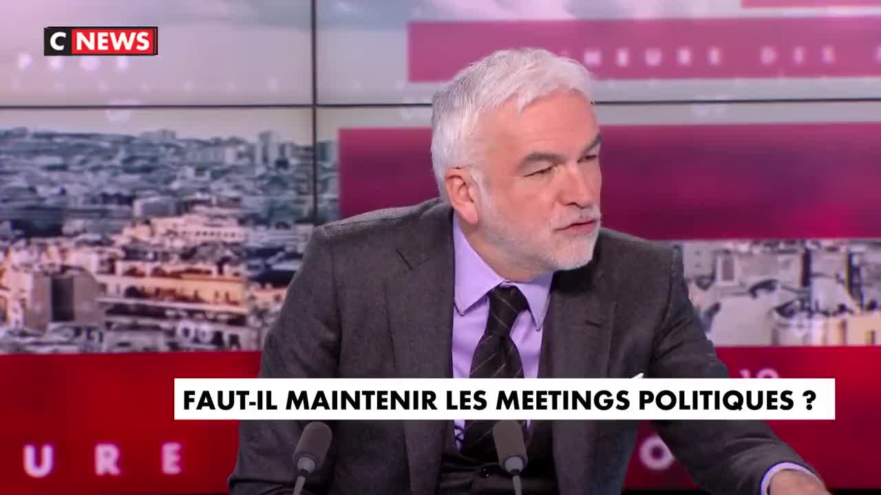 Blachier «Le pass sanitaire sert à pousser les gens à faire la 3e dose mais il ne sert à rien»