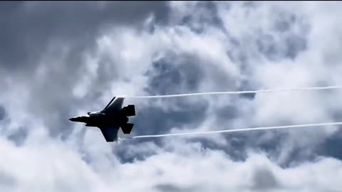 F-35 COMIN' IN IS AMAZING | HQ