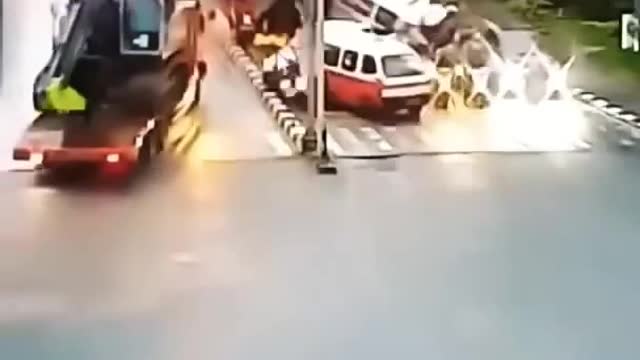 accident #accidentnews #shorts #shortsvideo #shortsclip #viralshorts #viralvideo