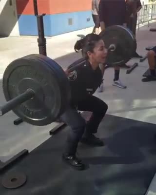 ***MUST WATCH.. WOMAN IM BLUE MOTIVATING STUDENTS***