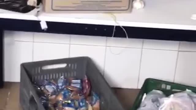 Denuncia de alimentos entregados por el PAE