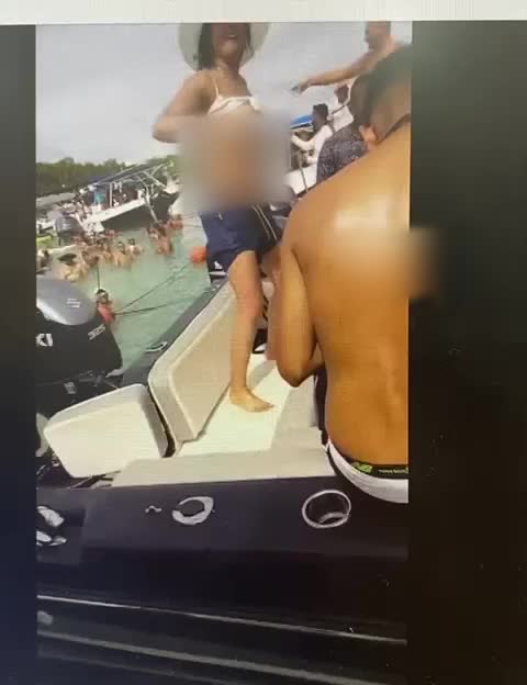 Exhibicionismo en Cholón