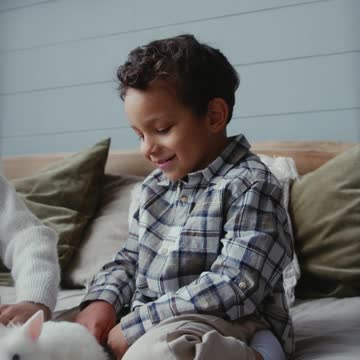 how baby rabbits feeding milk from their mother