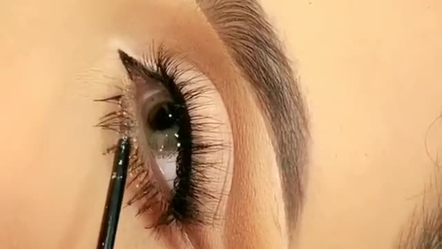 Bridal eye makeup