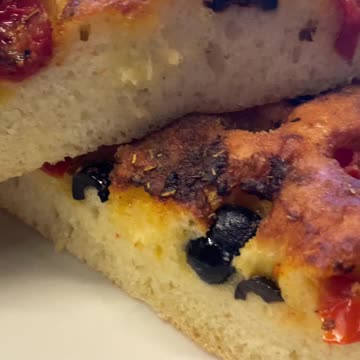 pizza with cherry tomatoes