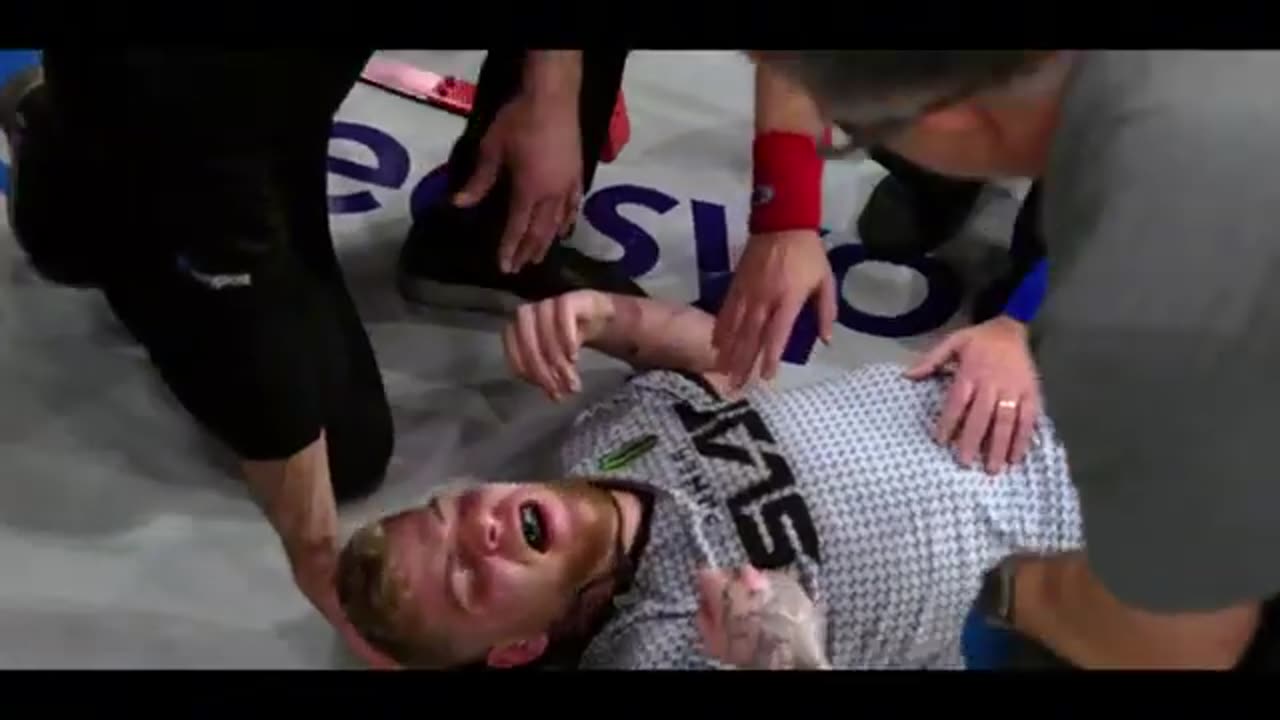 KNOCKOUTS & BRUTAL SLAP MOMENTS