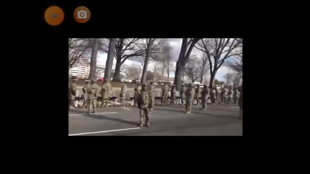 Military turn their back on Biden. Los militares le dan la espalda a Biden