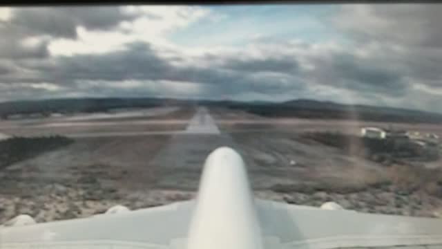 Plane Landing After Catastrophic Engine Failure