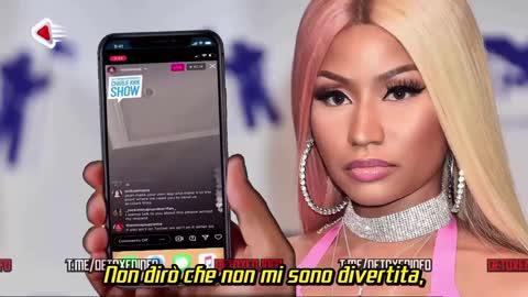 Nicki Minaj: “ Open your eyes ".