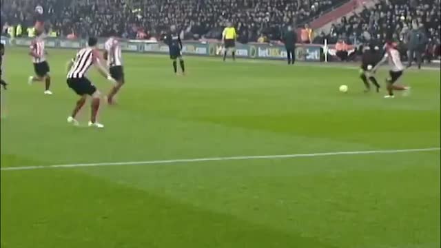 Coutinho de larga distancia ... Ya conoces el resto