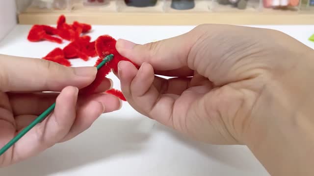 Step 8: Use a twist stick to make small gift camellias.