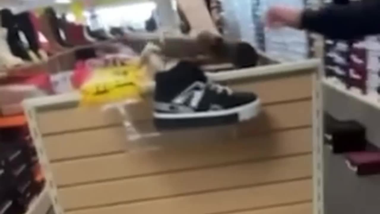 FAILS IN A STORE #shorts #60 #store #storefails #fails #funny #failcompilation #failscompilation