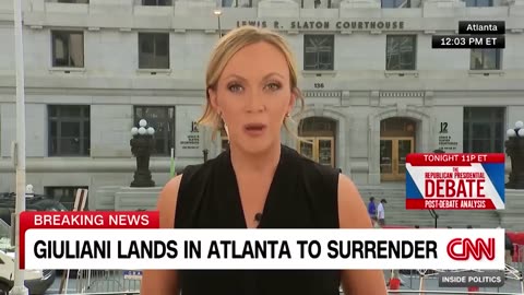 CNN reporter notices an important detail about the plane Giuliani traveled in
