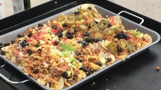 BLACKSTONE GRIDDLE COOKING LOADED NACHOS GAMEDAY FOODS