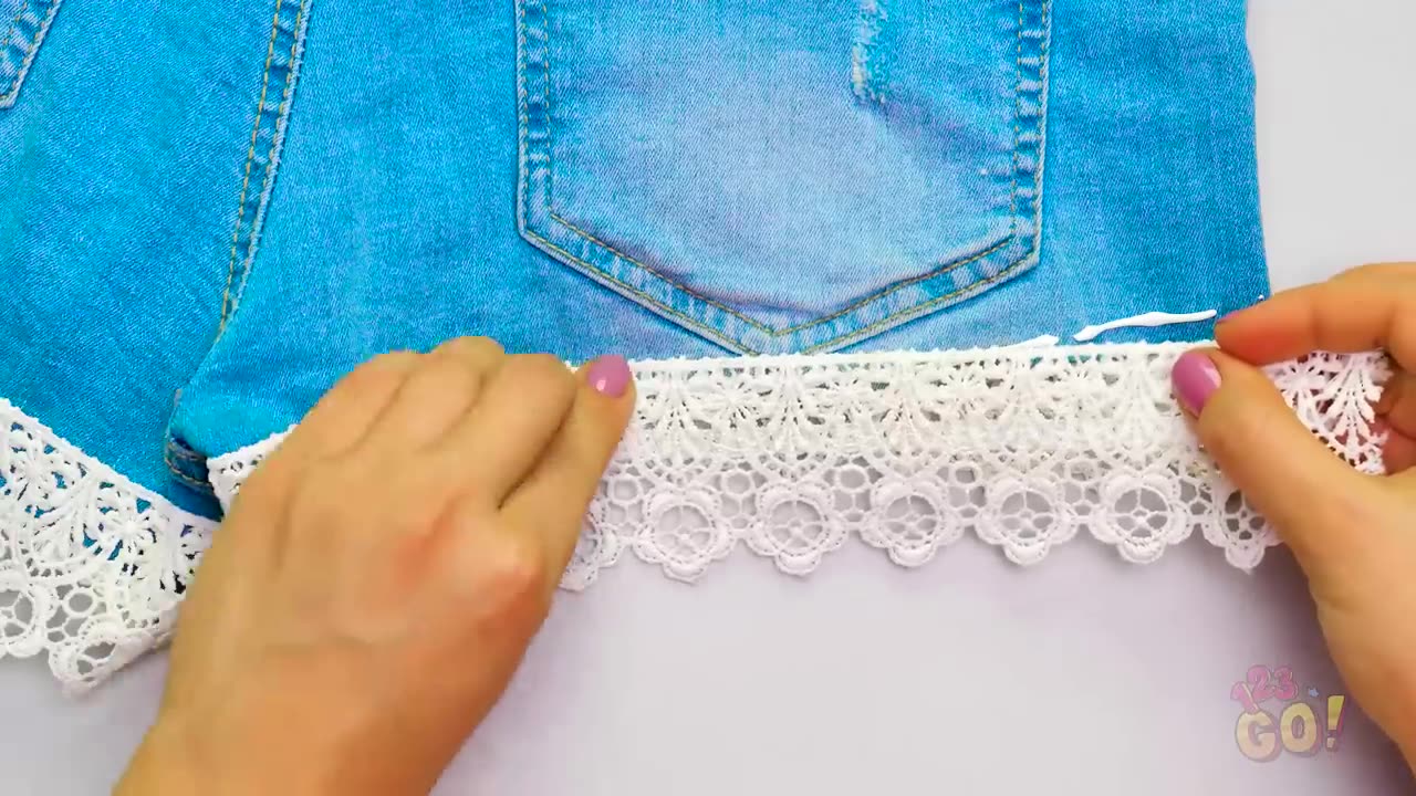 8 BRILLIANT CLOTHES HACKS FOR GIRLS