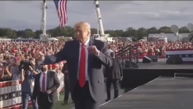 Donald Trump dancing 2