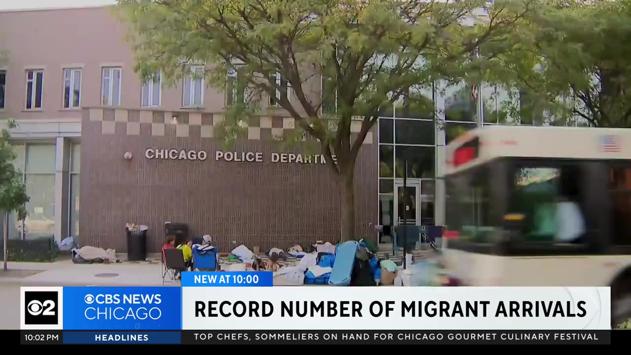 Record number of migrant arrivals in Chicago this weekend