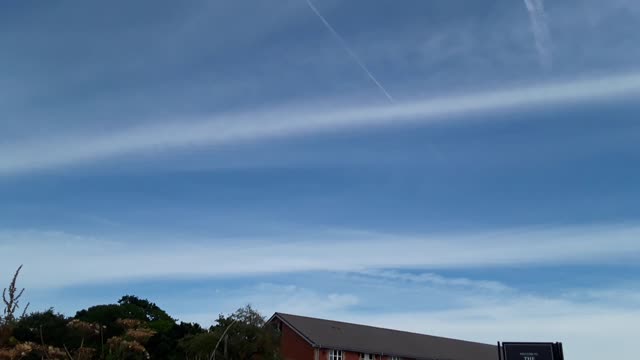 THE EXTREME CHEMTRIALING OVER LINCOLNSHIRE ENGLAND 11/7/2022