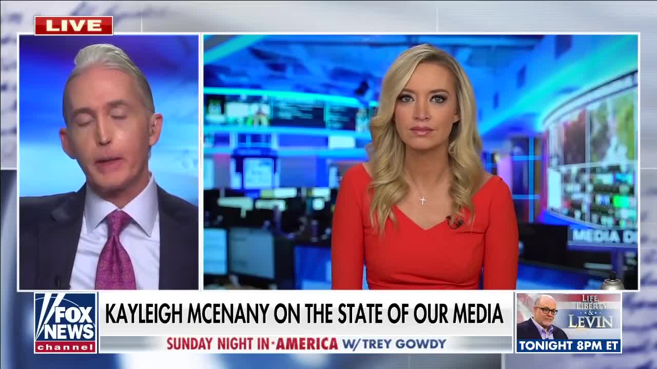 Kayleigh McEnany- Media asks Jen Psaki 'softball questions'